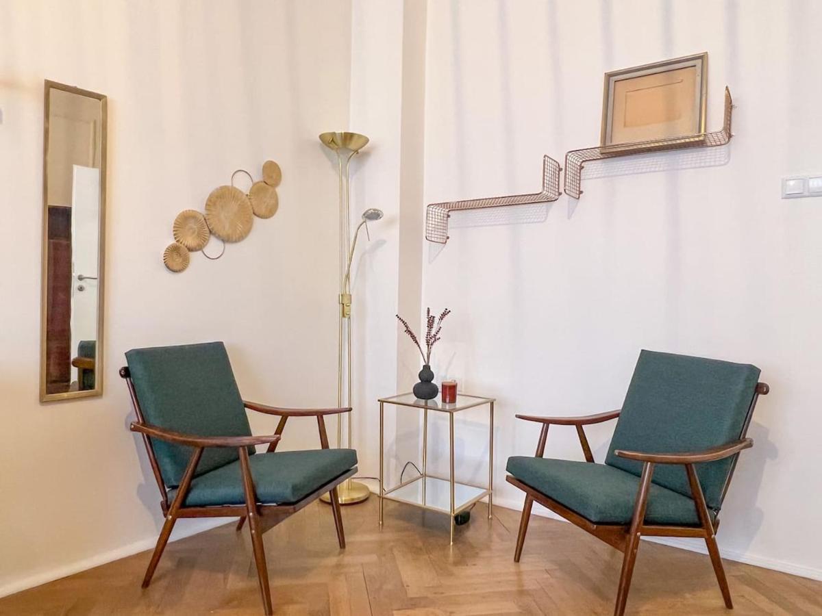 96M2 Of Comfort And Style: 4Bd Apartment In Old Town Bratislava Esterno foto
