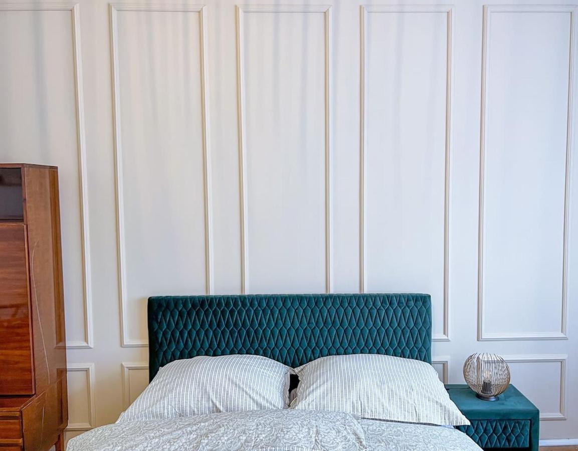 96M2 Of Comfort And Style: 4Bd Apartment In Old Town Bratislava Esterno foto